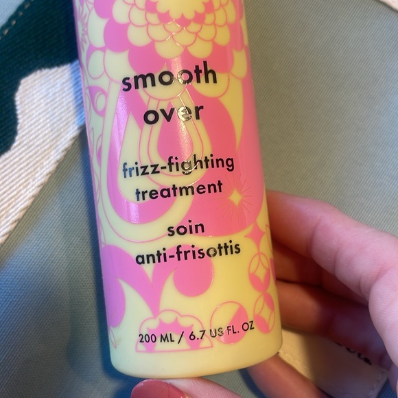 Amika Bundle smooth over 6.7 oz and Dream Routine - Picture 4 of 9